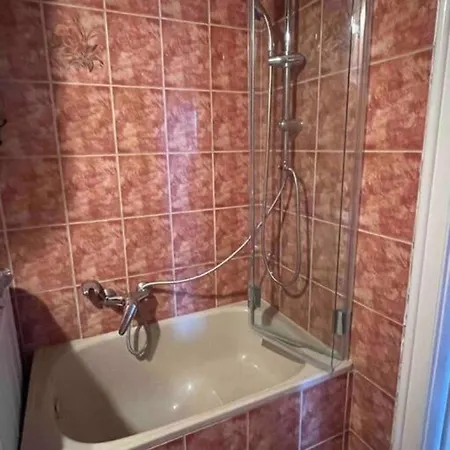 Balzac By Westend Mall With Balcony, Ac *
