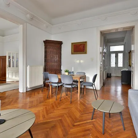 Apartment Buda House 9 *