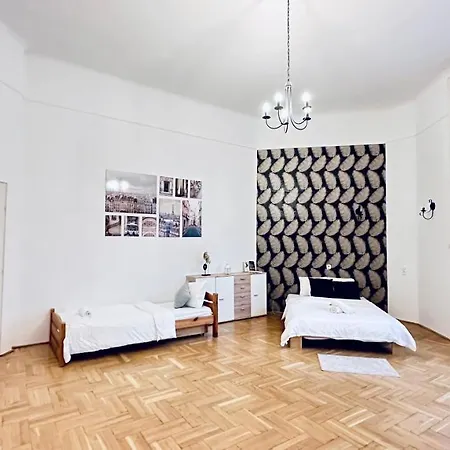 Ulloi - Unique Style Near Corvin Apartman