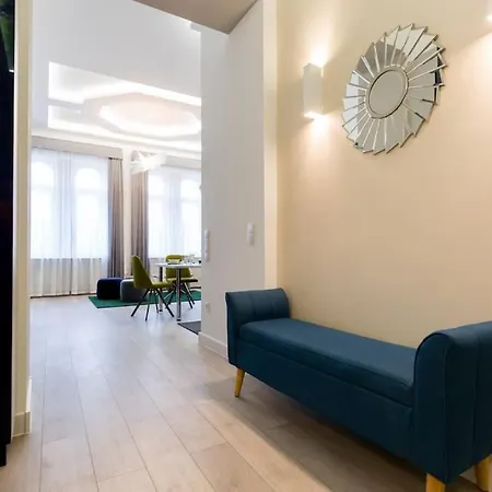 Grand & Luxurious In The Heart Of Budapest, 2br & 2bt
