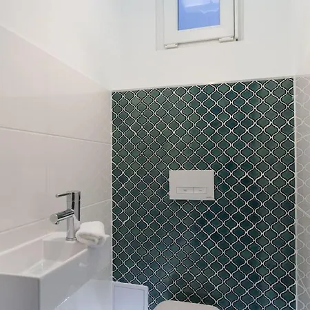 Grand & Luxurious In The Heart Of Budapest, 2br & 2bt Apartment