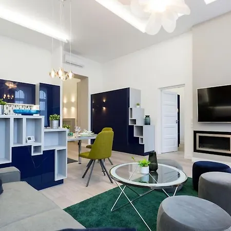 Grand & Luxurious In The Heart Of Budapest, 2br & 2bt Apartment Budapest