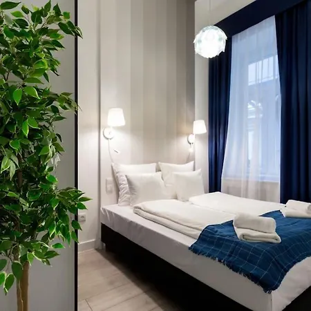 Grand & Luxurious In The Heart Of Budapest, 2br & 2bt *