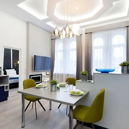 Grand & Luxurious In The Heart Of Budapest, 2br & 2bt * Budapest