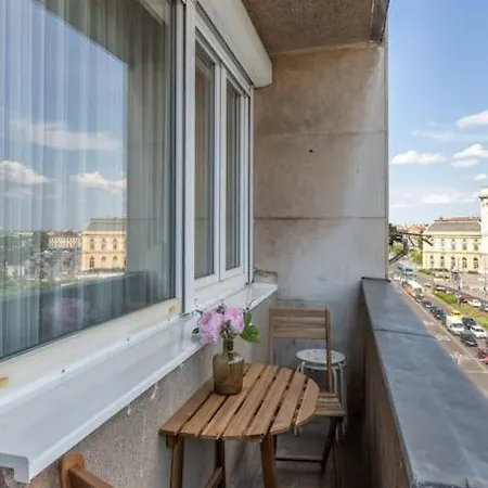 Cozy&stylish At The Eastern Railway St. W Balcony