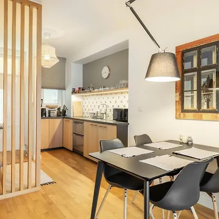 Apartment Cozy&stylish At The Eastern Railway St. W Balcony