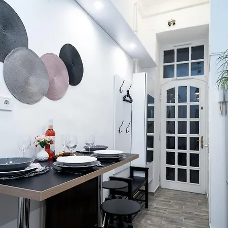 Lejlighed Welcoming Modern In The Center Budapest