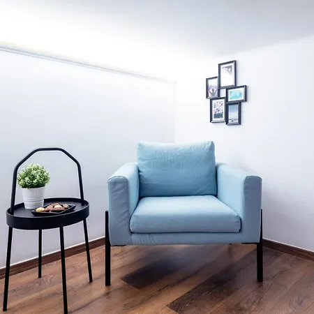 Welcoming Modern In The Center Lejlighed *