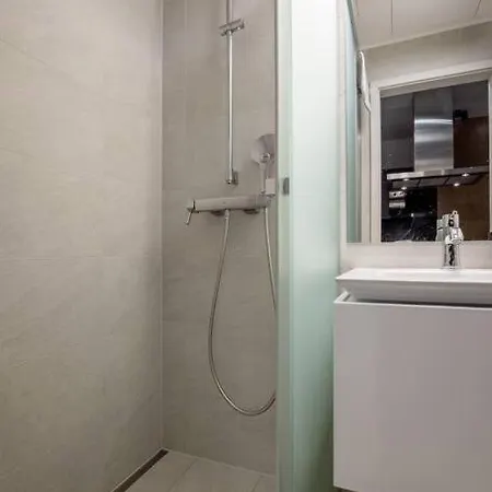 High-end W Gym/sauna/balcony/security Apartment