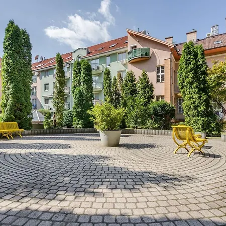 Appartement Beautiful Three Bedrooms With Free Parking Close To The Danube Coast Boedapest