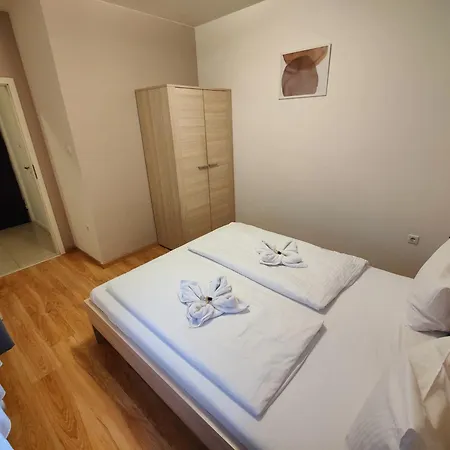Corvin Plaza Apartments&suites 3*