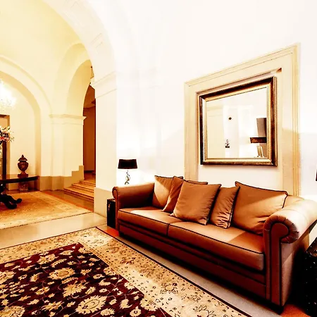 Aparthotel Center *