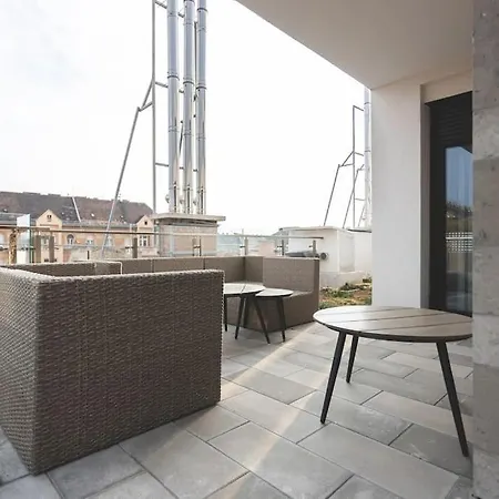 Jewish Quarter Gem With Rooftop Terrace + Parking - 601 Budapest