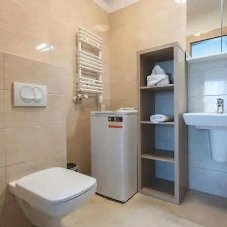 Jewish Quarter Gem With Rooftop Terrace + Parking - 601 Budapest