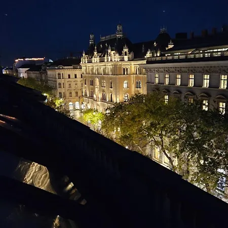 Opera16 Guestrooms * Budapešť