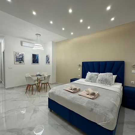 Boutique Luxury *