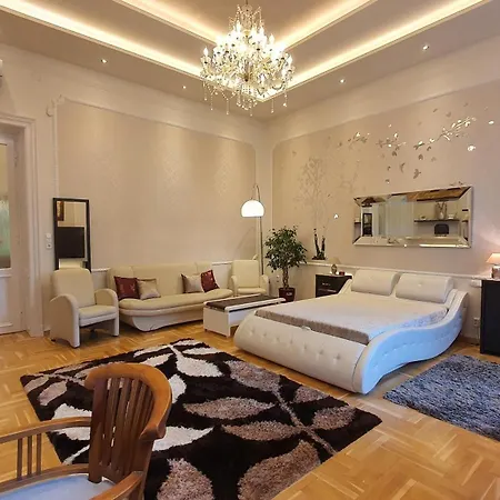 Opera View - Live In Luxury