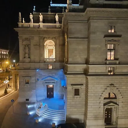 Opera View - Live In Luxury Apartment Budapest