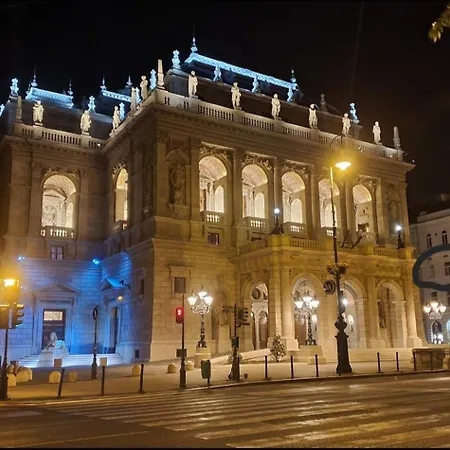 Apartment Opera View - Live In Luxury