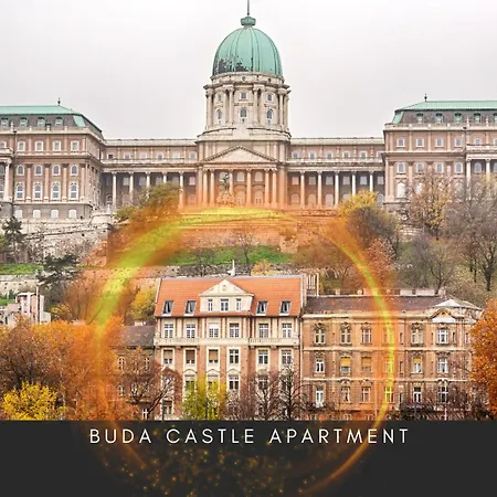 Apartman Charming Castle View With Giant Balcony