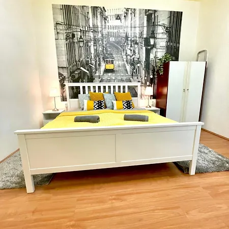Big Cosy Near The Famous Westend City Center *