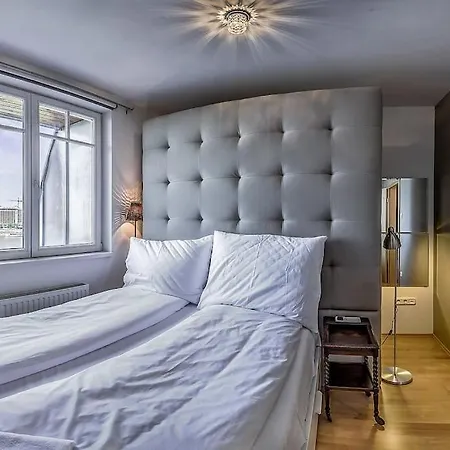 Charming Castle View With Giant Balcony Apartman Budapest