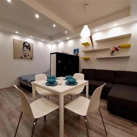 Apartament Unique Offer, Two In One! 2 Studio Egyuett *