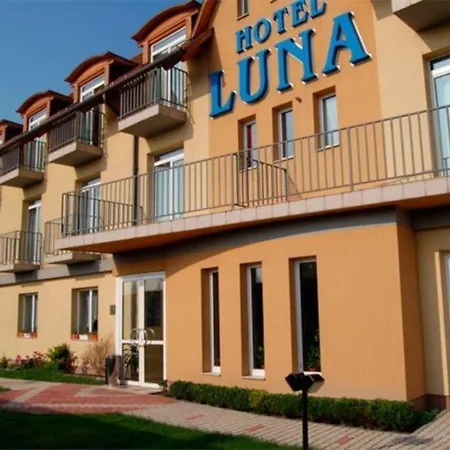 Luna Hotel