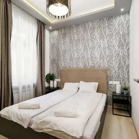 아파트 Cosy In Heart Of The -prime Location