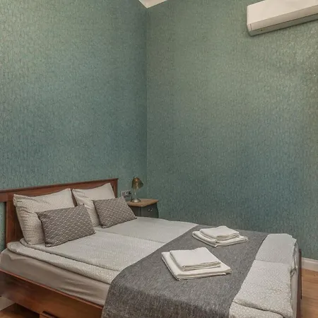 With Private Terrace - Near Gellert Thermal Bath Apartment *