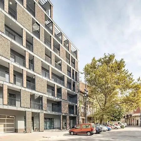 Apartment Marone 209 ~ Ac/balcony/indoor Parking