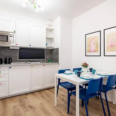 Marone 209 ~ Ac/balcony/indoor Parking Apartment Budapest