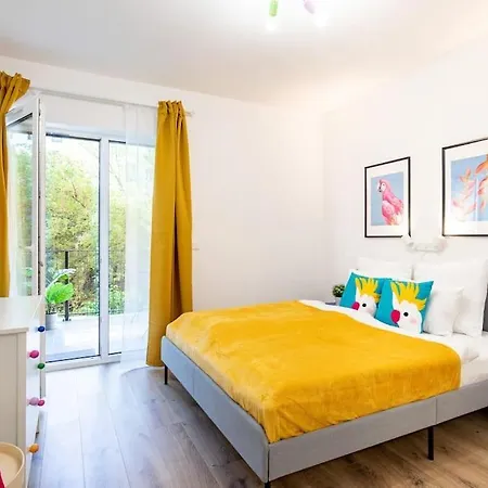 Marone 209 ~ Ac/balcony/indoor Parking Budapest