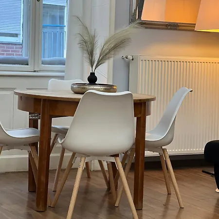V6 By Small Apartmán