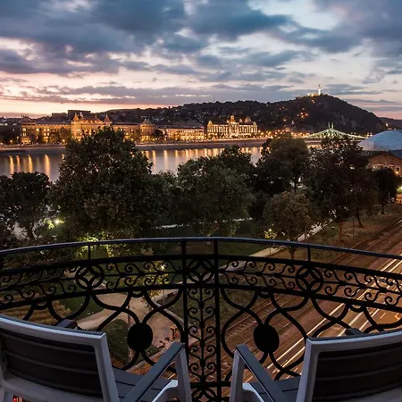 Apartment Luxurious Danubeside For 6 Budapest