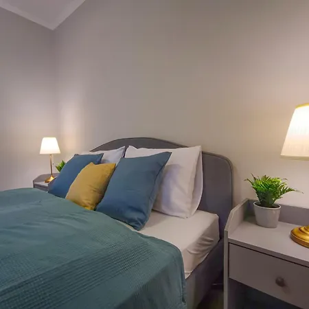 F151 Elitehost Futo Apartment
