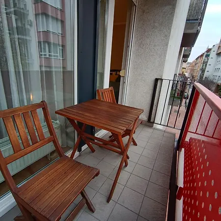 F151 Elitehost Futo Apartment *