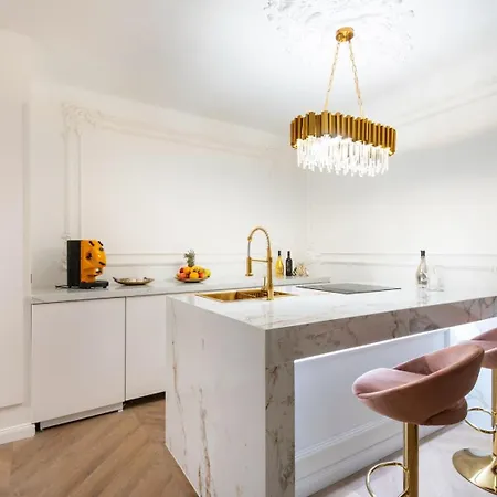 Luxury * Budapest