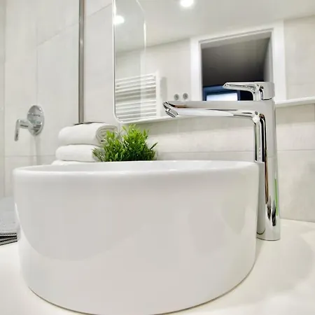 Premium By Hi5- Roekk Szilard Apartment