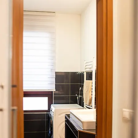 Venus - King Street V - Balcony Apartment Budapest