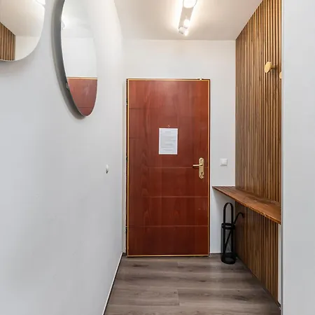 Apartment Venus - King Street V - Balcony