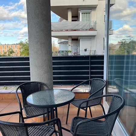 Vip Mini Resort,private Parking & Balcony Apartment Budapest