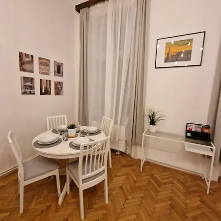 Terrace Vuvu - With Balcony In The Heart Of Apartment *
