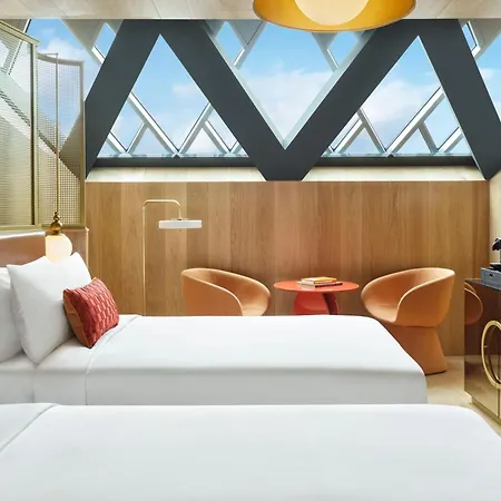 W Hotel 5*