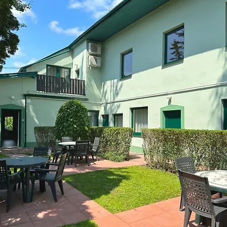 Pensionat Irisz Panzio 3*