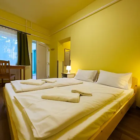 Irisz Panzio Pensionat 3*