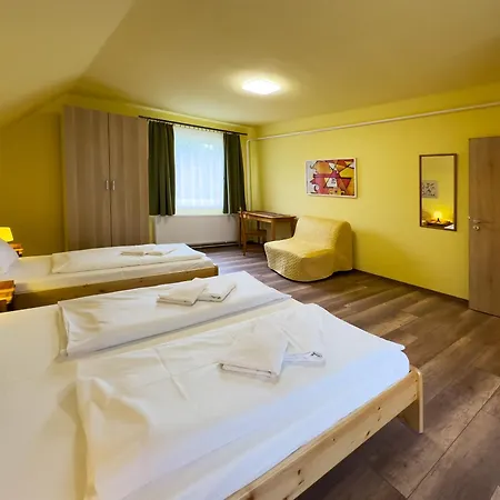 Irisz Panzio Pensionat Budapest