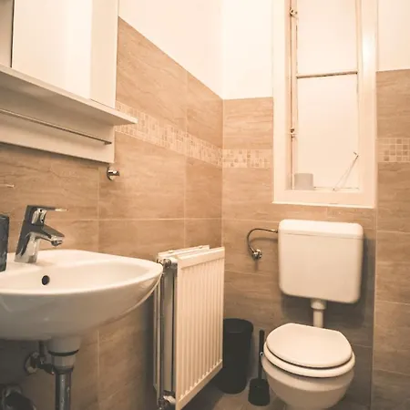 Boho Central Buda Close To Gellert Thermal Bath Apartment Budapest