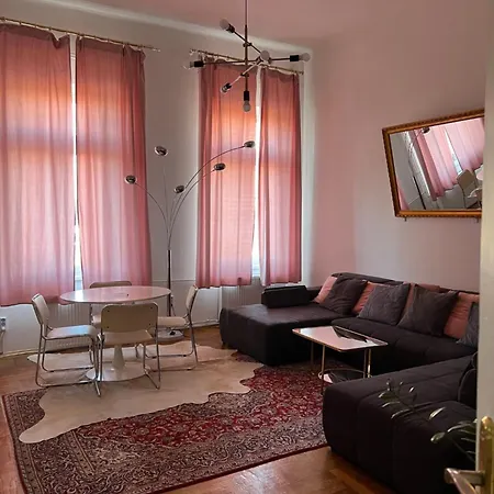 Apartment Allomas