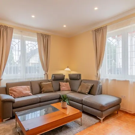 D12 Apartman